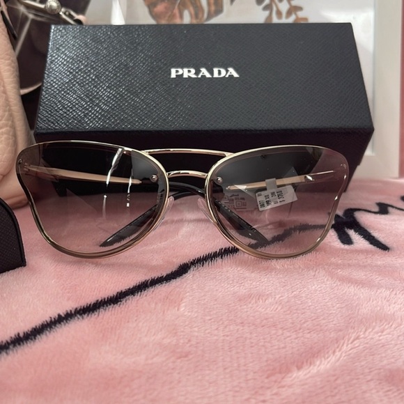 Prada’s Gold Butterfly Cat Eye Sunglasses SPR74V WITHOUT BOX - Picture 1 of 11